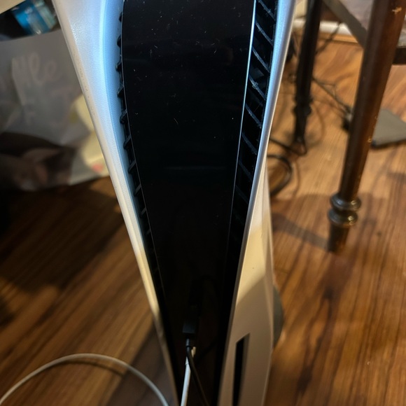 Used for 4 months, won another in a giveaway so im selling this one.